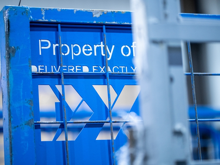 courier image carousel 2