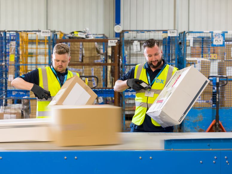 DX Aug23 193 retouched black glove